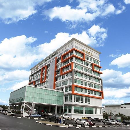 Promenade Hotel Bintulu Exterior foto